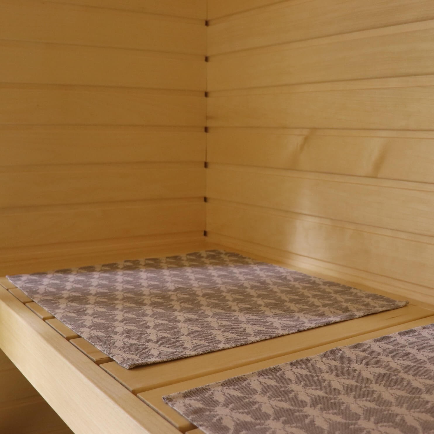 Seating Pad Sauna 45 × 50 cm – Hiiumaa Fly