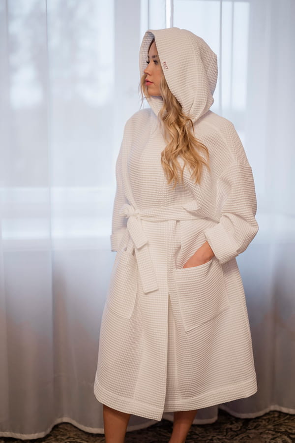 RÄTT Unisex-Kapuzenbademantel aus Baumwoll-Waffelstoff – Hellgrau – S/M